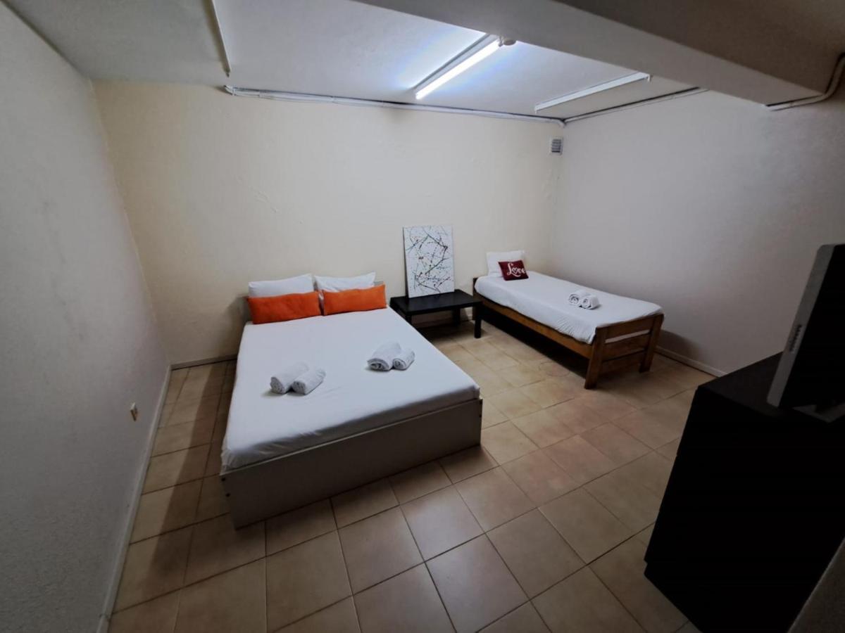 Apartment Spacious Economic Center Flat *