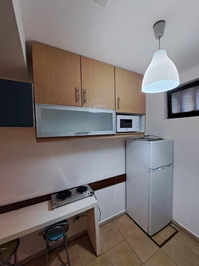 Spacious Economic Center Flat *