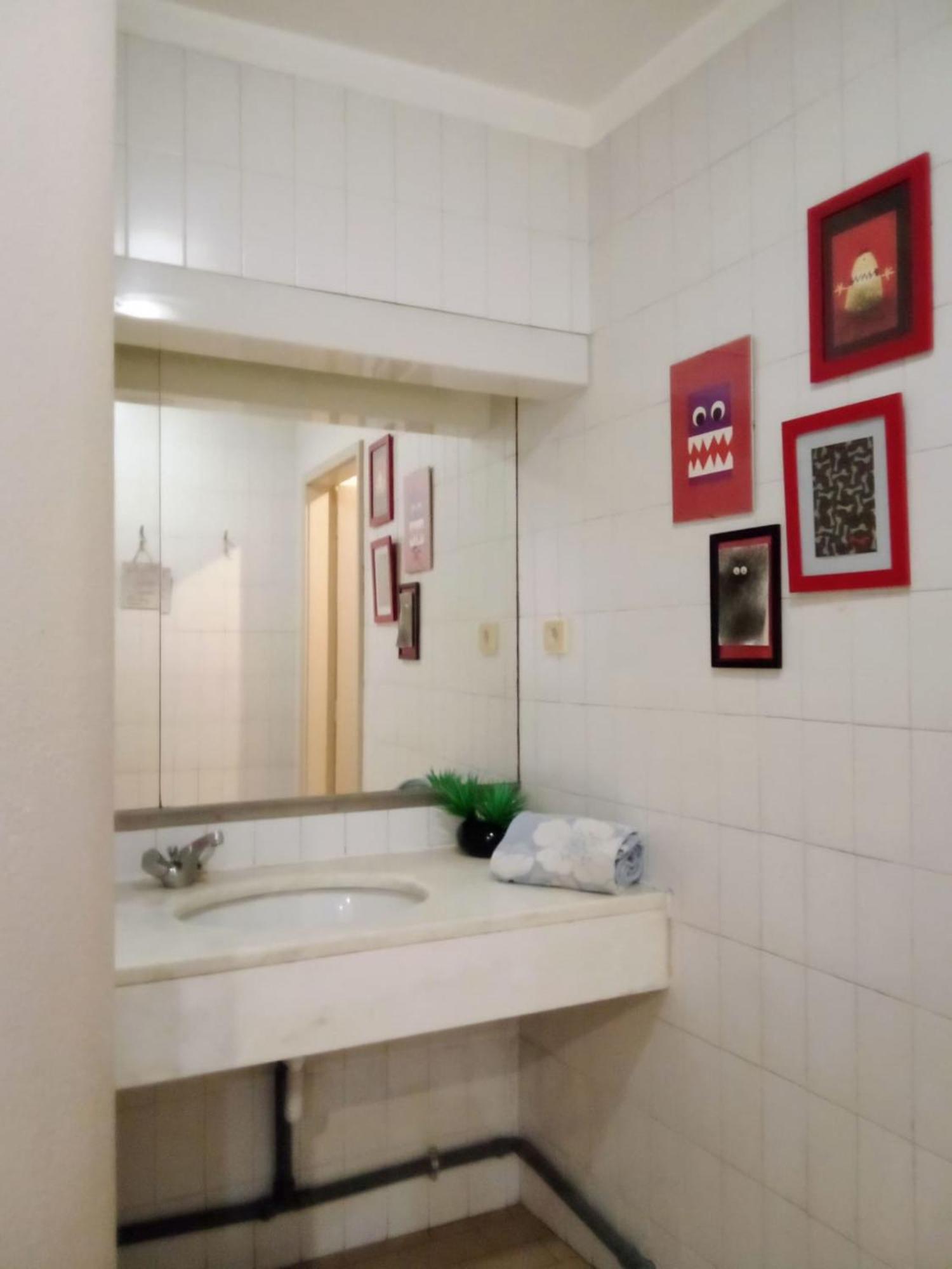 Spacious Economic Center Flat Apartment *