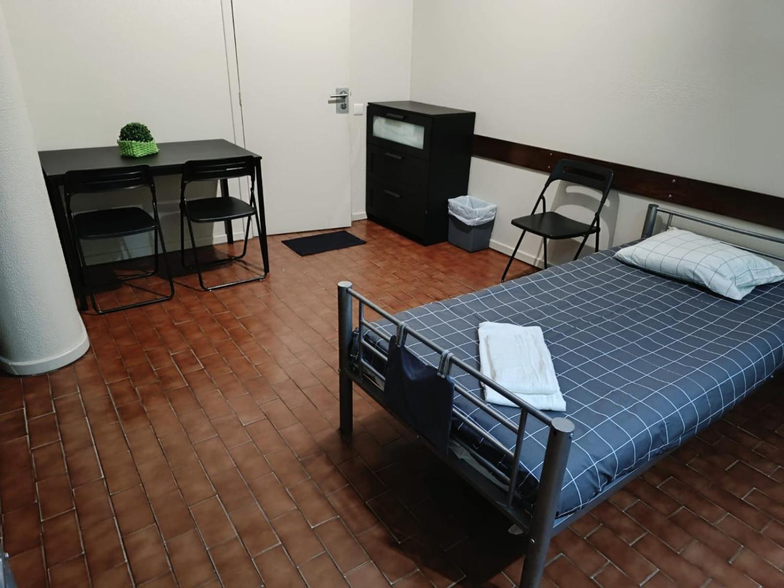 Apartment Spacious Economic Center Flat