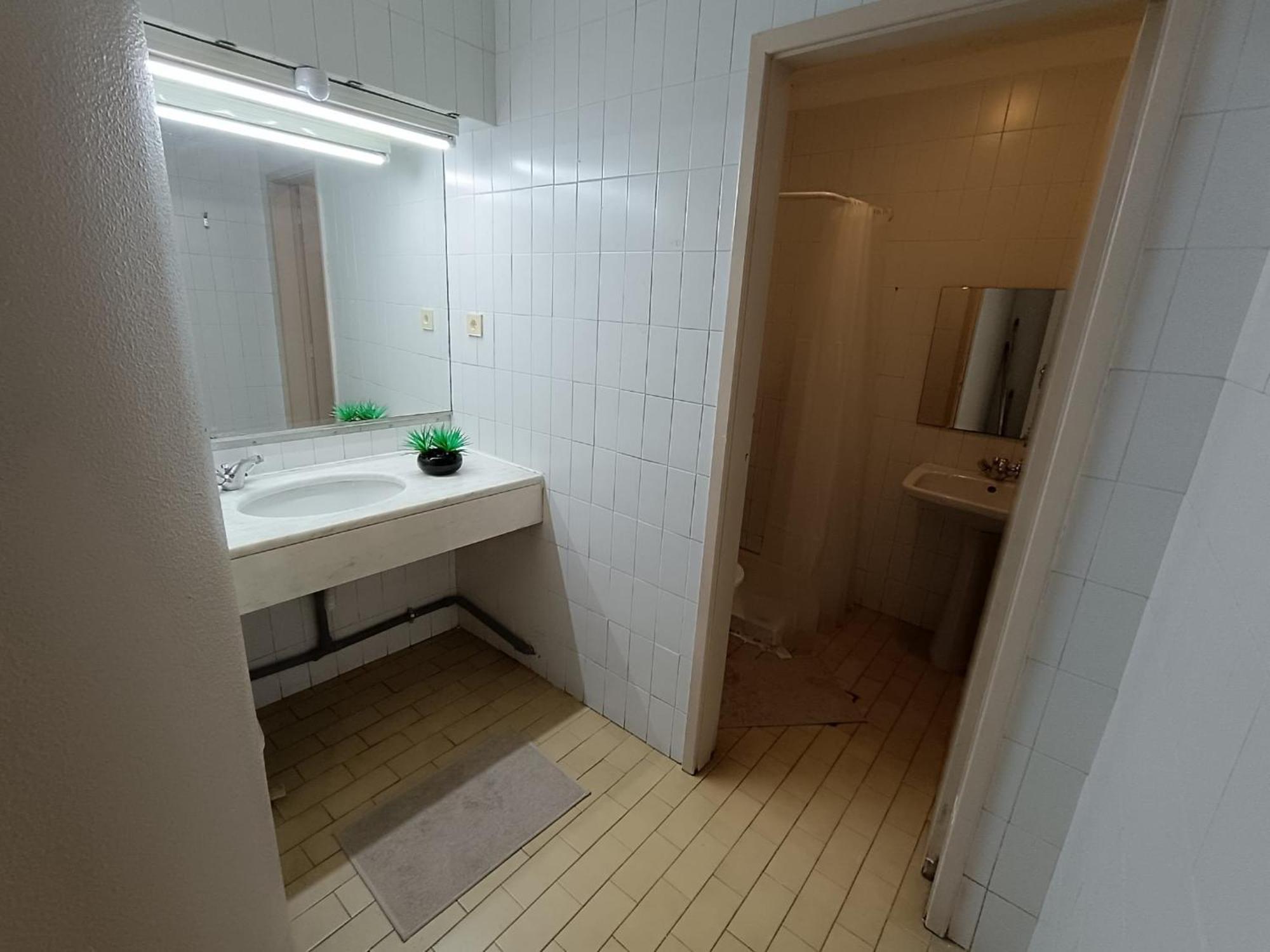 Spacious Economic Center Flat
